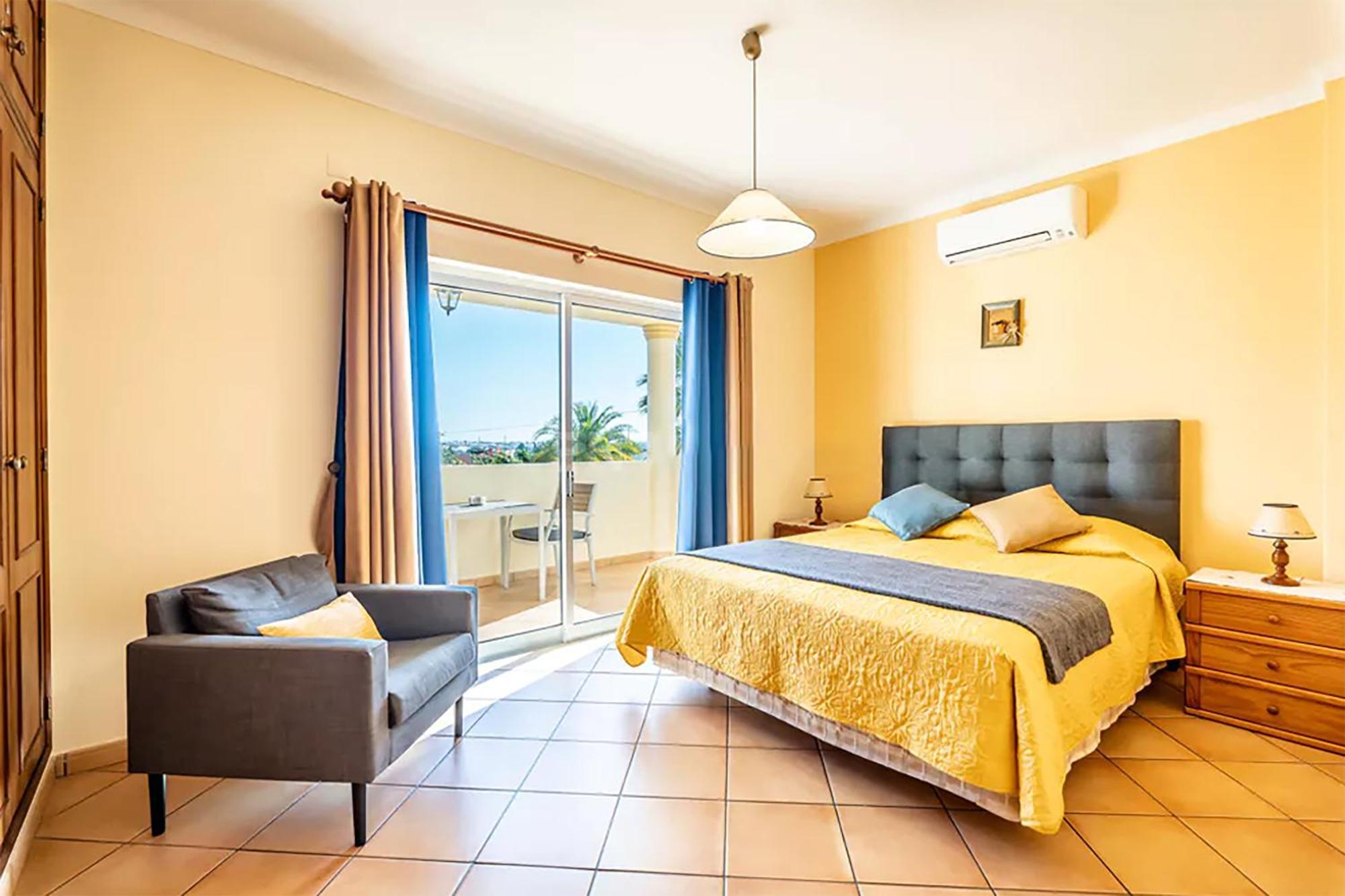 Villa Eber - Independent 1 & 2 Bedroom Apartments, Pool, Air Con, Fast Wi-Fi, Near Old Town Of Albufeira And Beaches Exterior foto