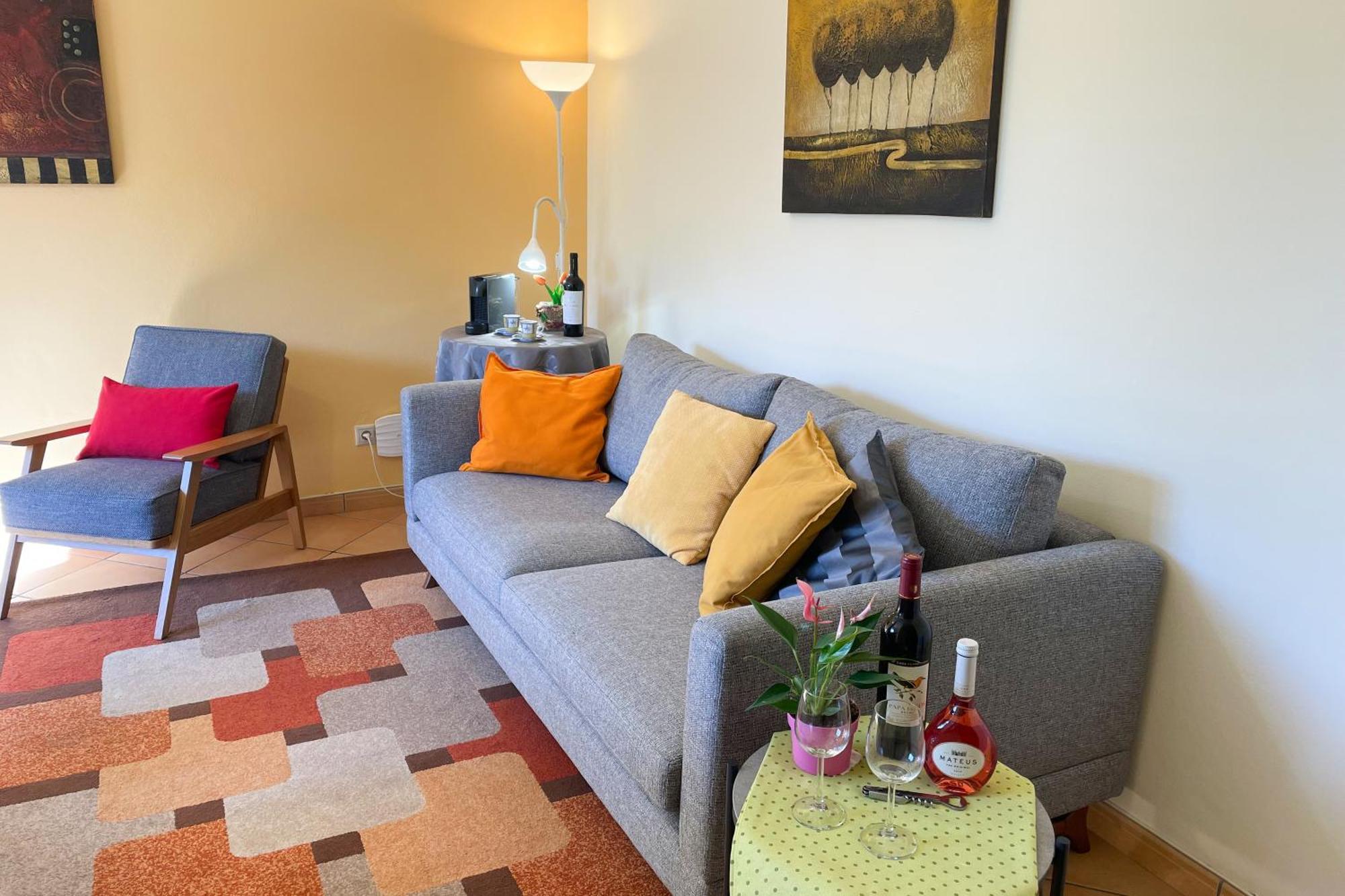 Villa Eber - Independent 1 & 2 Bedroom Apartments, Pool, Air Con, Fast Wi-Fi, Near Old Town Of Albufeira And Beaches Exterior foto