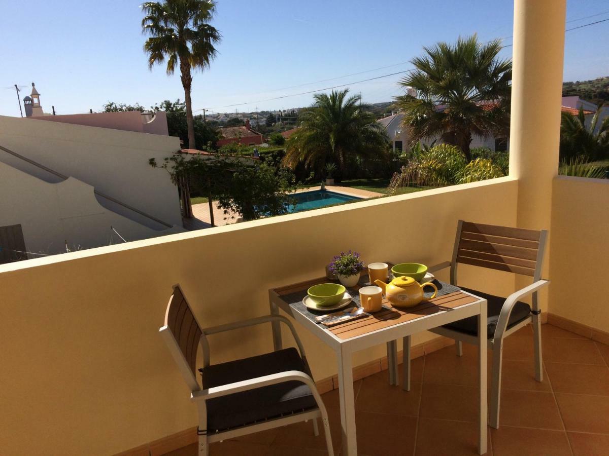 Villa Eber - Independent 1 & 2 Bedroom Apartments, Pool, Air Con, Fast Wi-Fi, Near Old Town Of Albufeira And Beaches Exterior foto